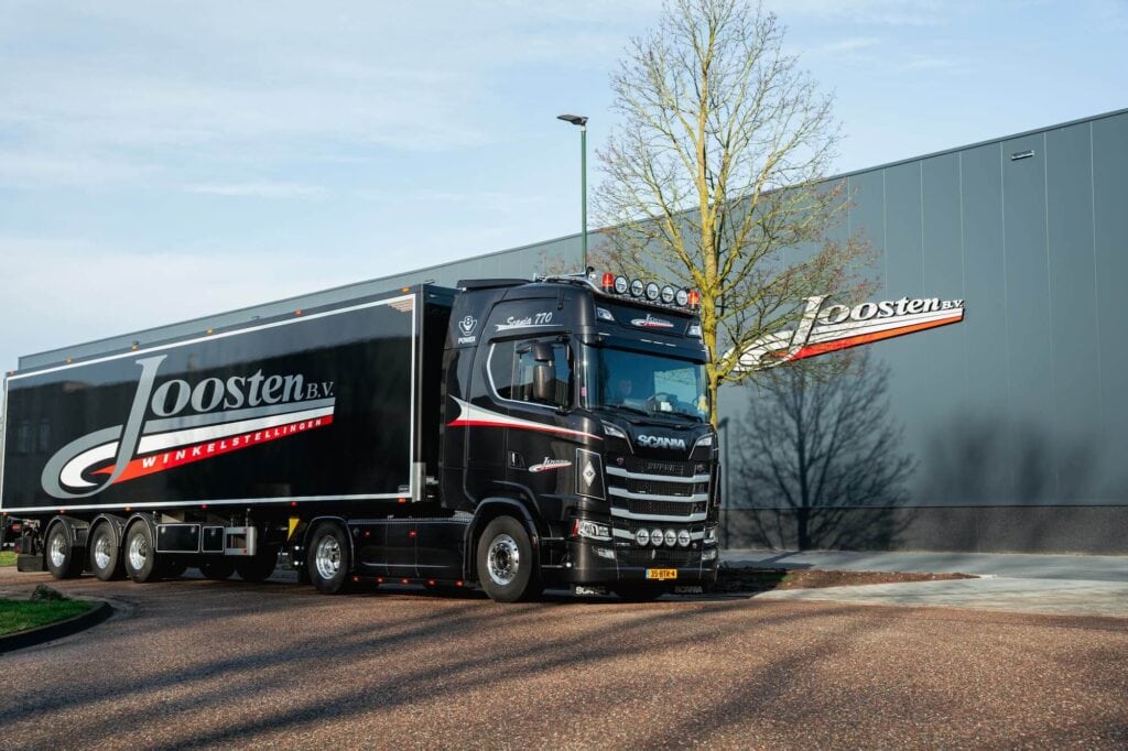 Joosten Winkelstellingen Asten vrachtwagen